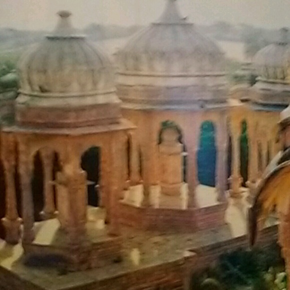 Meet your Posher, Shannon - Picture 1 of 2